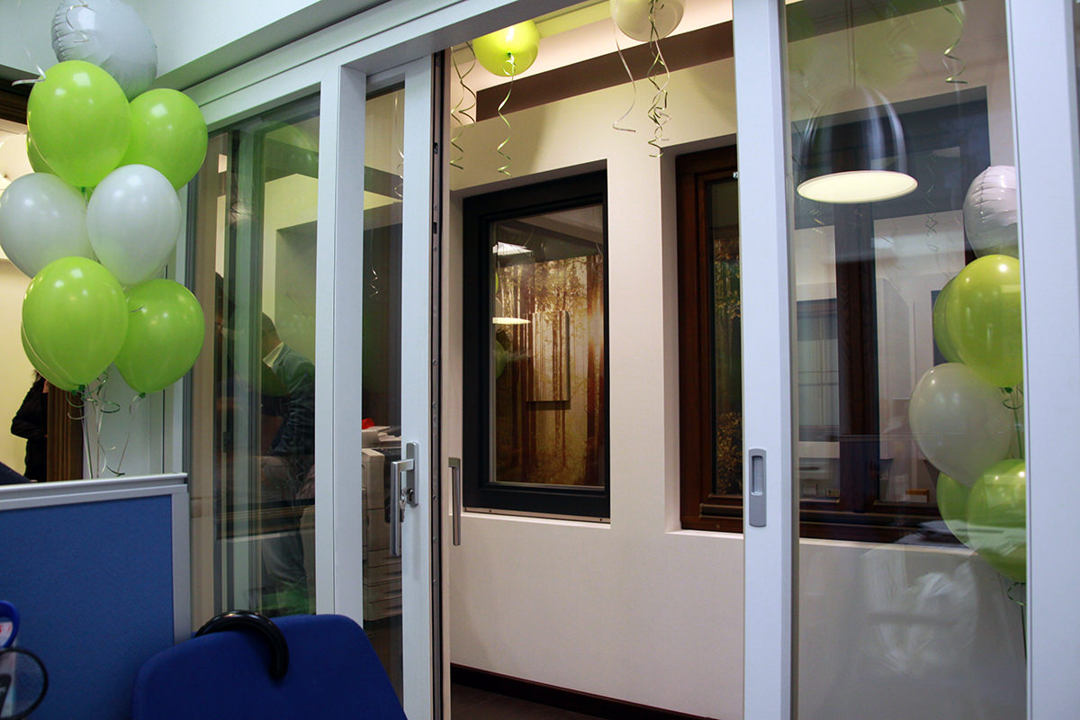 Новый офис SKANDI OKNA - деревянные окна и дерево-алюминиевые окна